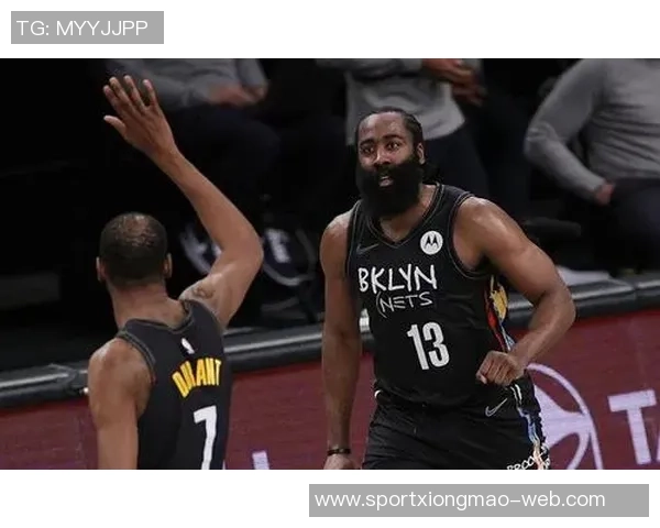 狄龙三分球表现出色砍下21分7篮板3助攻1抢断助球队获胜 狄龙三分球表现出色砍下21分7篮板3助攻1抢断助球队获胜