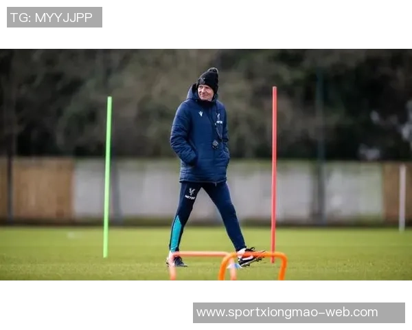 绿帽哥揭秘格拉斯纳为曼联战术准备的千页分析与面试策略